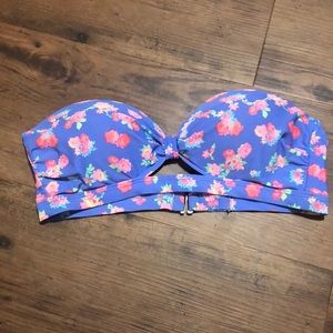Strapless, push-up bikini top